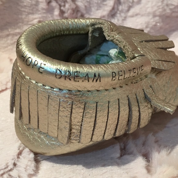 First Steps Platinum Metallic Leather Moccasins - Picture 3 of 5